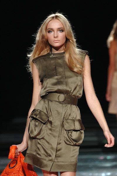 versace spring 2008 runway pictures livingly|versace runway prints.